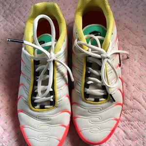 colorful air max’s